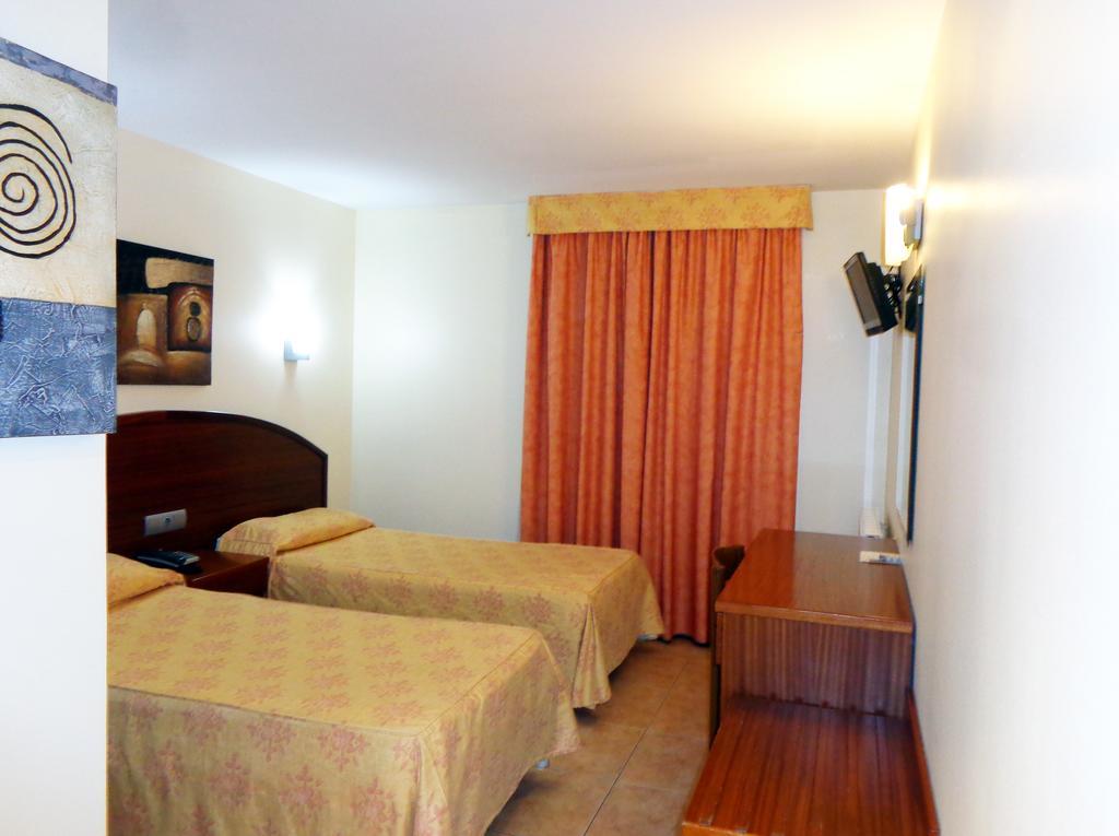 Hotel Festa Brava Andorra la Vella Room photo